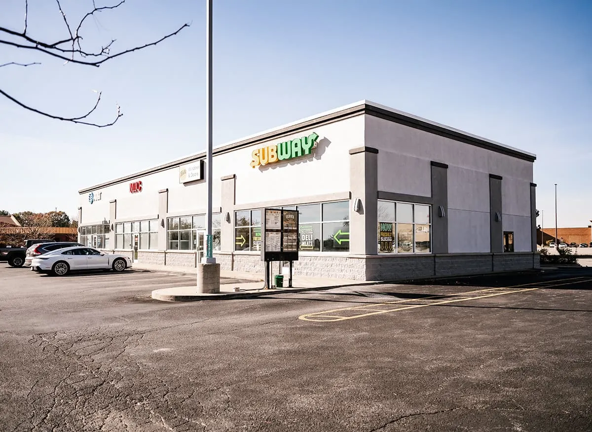 Commercial restaurant exterior painting in Springfield Illinois